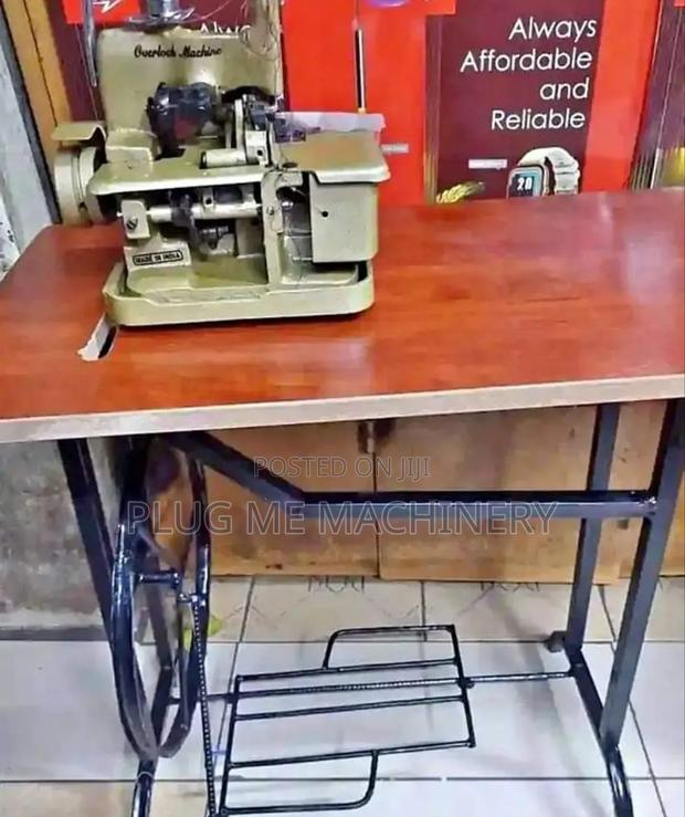 Overlock Sewing Machine With Table