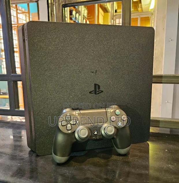Clean Home Used Jet Black Playstation 4 Slim 500gb