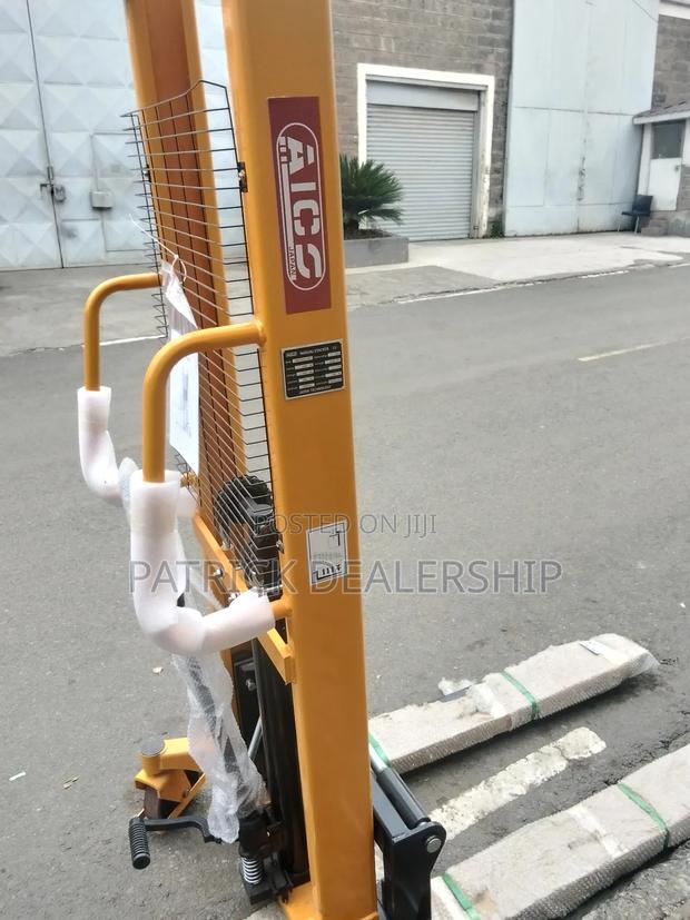 Flexible Manual Stacker - thumbnail 3