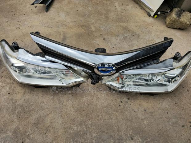 Axio/ Fielder 165 Headlights Non Xenon - thumbnail 2