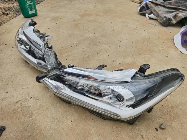 Toyota Fielder/ Axio Xenon Led Headlights