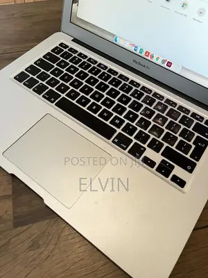 Laptop Apple MacBook Air 4GB Intel Core i5 SSD 128GB