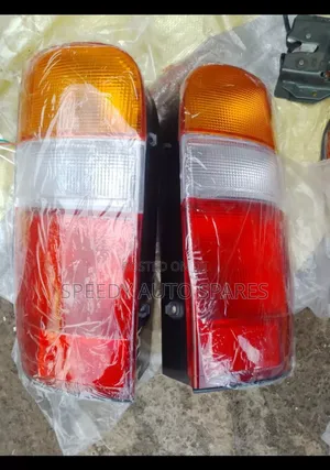 Tail Lamp Toyota Hiace 1993/1994/1995/1996 Onwards Shark/ 5l