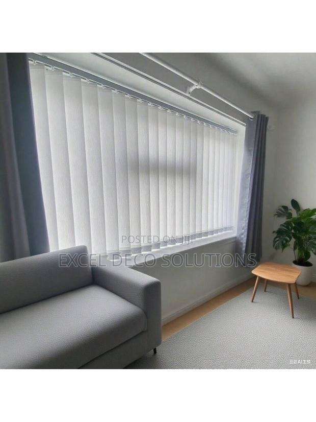 Modern Office Blinds for a Sleek Finish