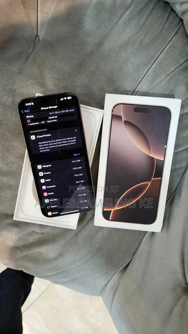 Apple iPhone 16 Pro Max 256 GB Gold - thumbnail 5