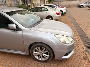 Subaru Legacy 2013 Silver