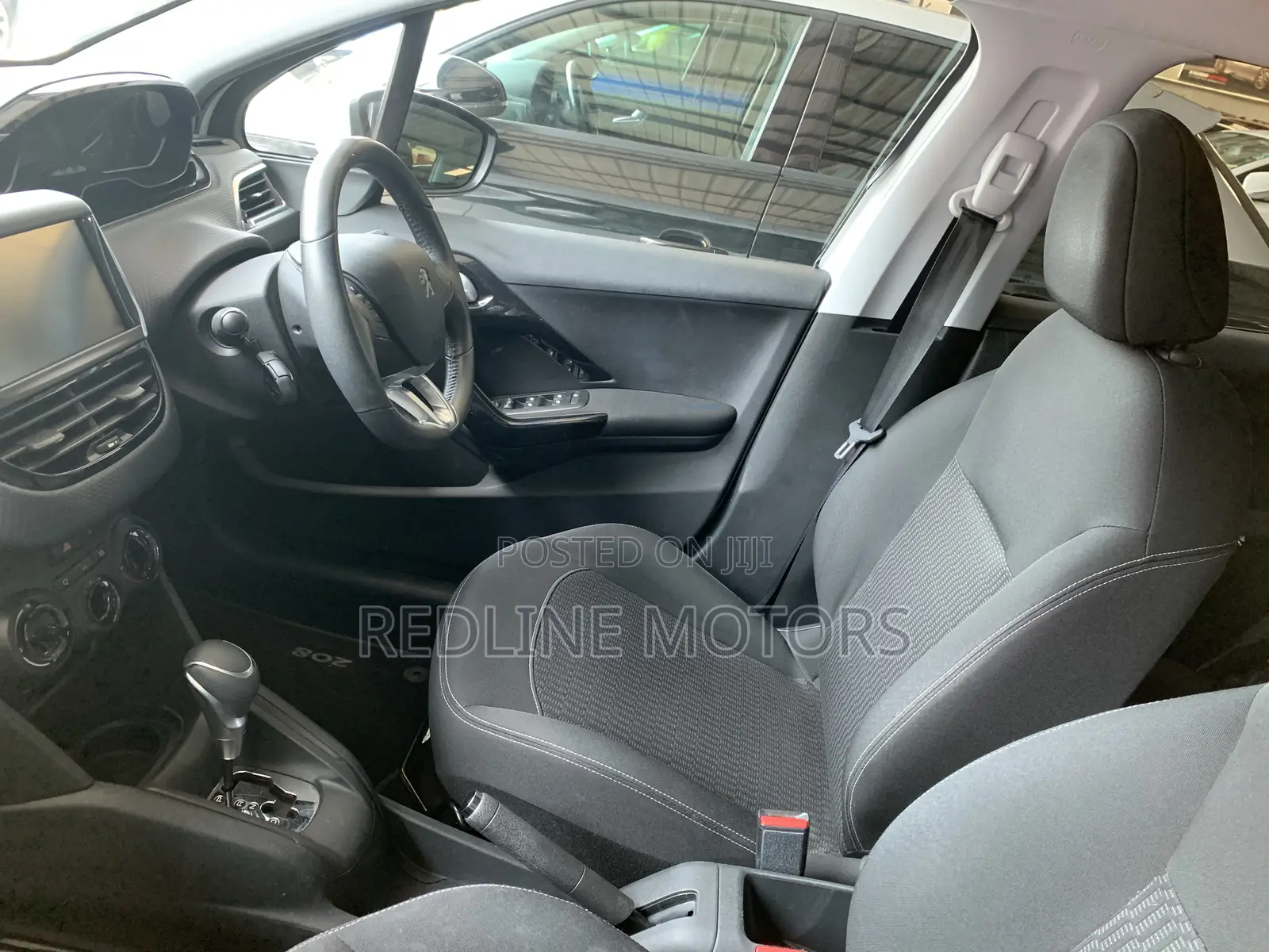 Peugeot 208 2018 White