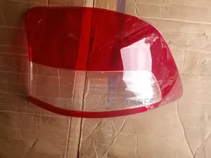 Tail Lens Belta