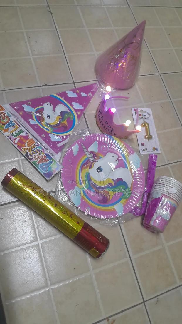 Unicorn Plates, Cups, Banner and Hats - thumbnail 4