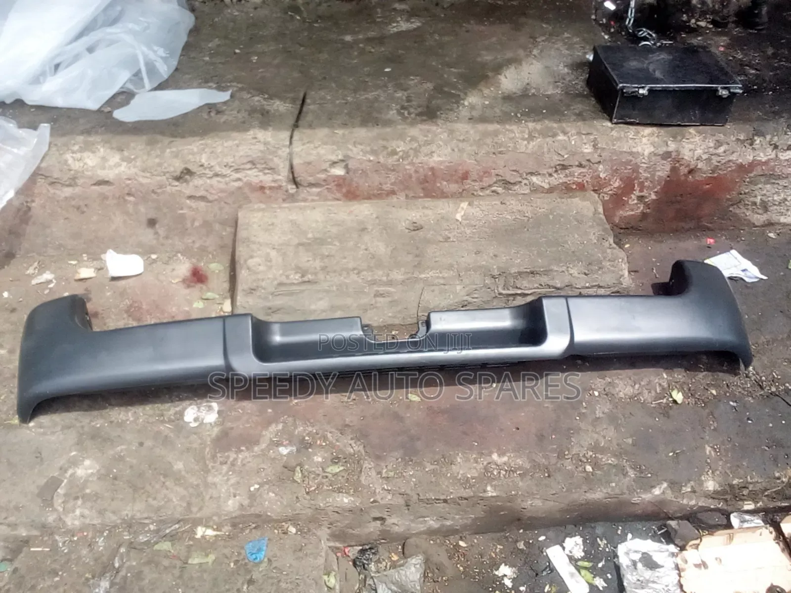 Rear Bumper Toyota Hiace1995/ Shark/5l