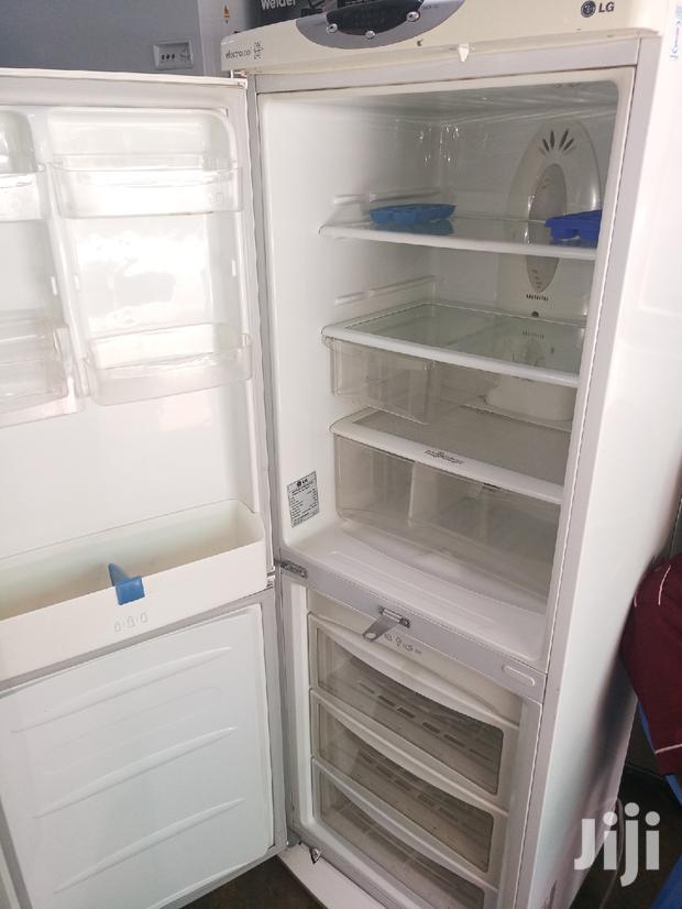 Double Door Lg Fridge - thumbnail 2
