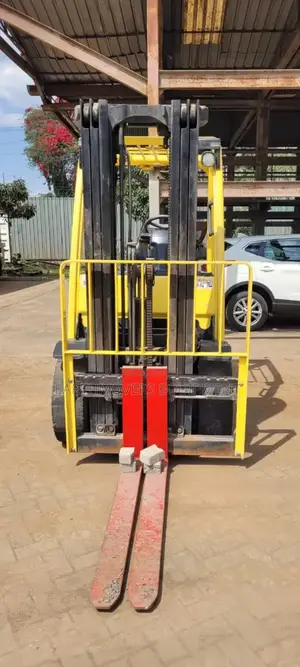 Forklift Services ( 3 to 15 Tonnes)
