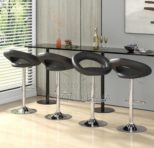 Barstool: Office Stool With Adjustable Height Function - thumbnail 5