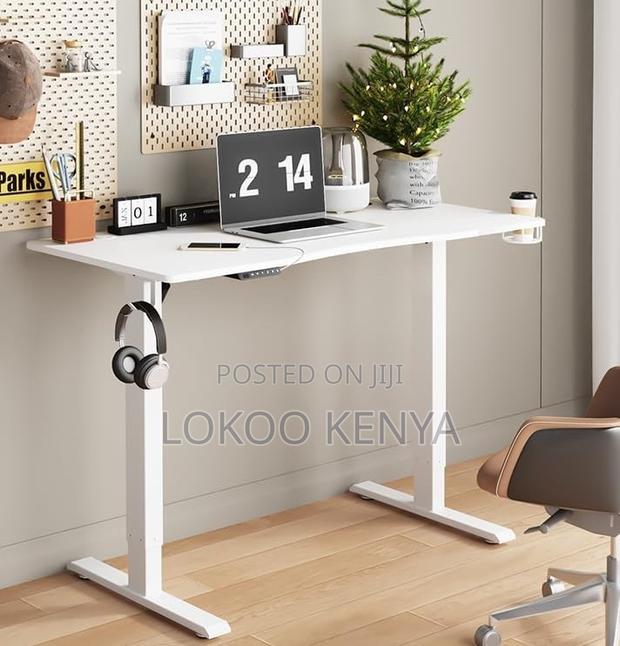 Office Desk : Motorized Adjustable Standing Desk