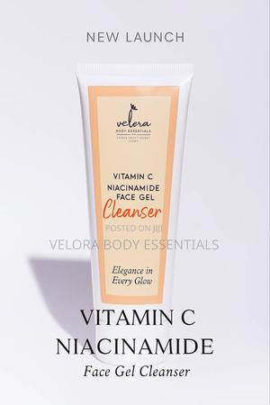 Velora Vitaminc Niacinamide Dark Spots Corrector Acne Face Cleanser - thumbnail 2