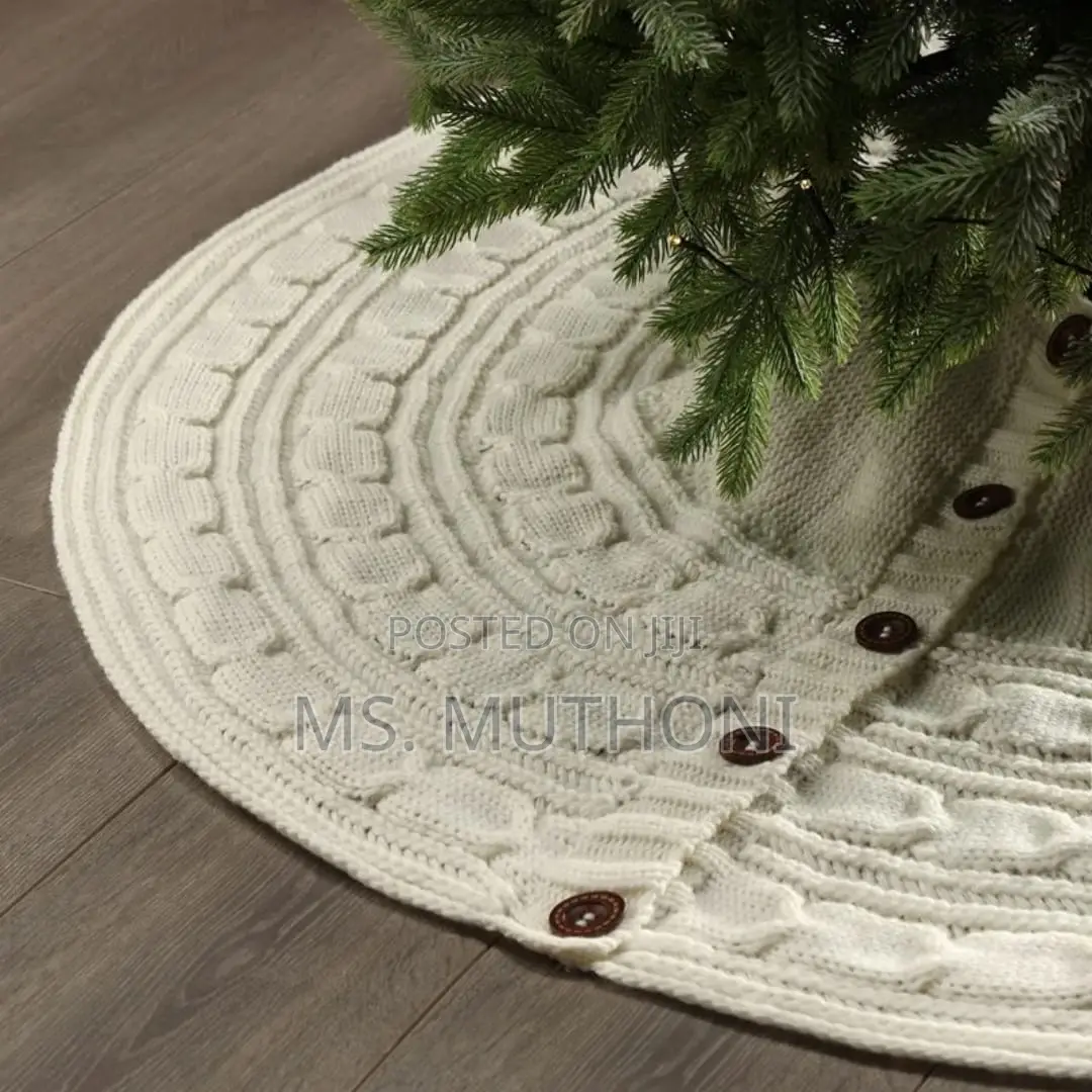 Button Up Decorative Christmas Knitted Tree Skirt / Apron