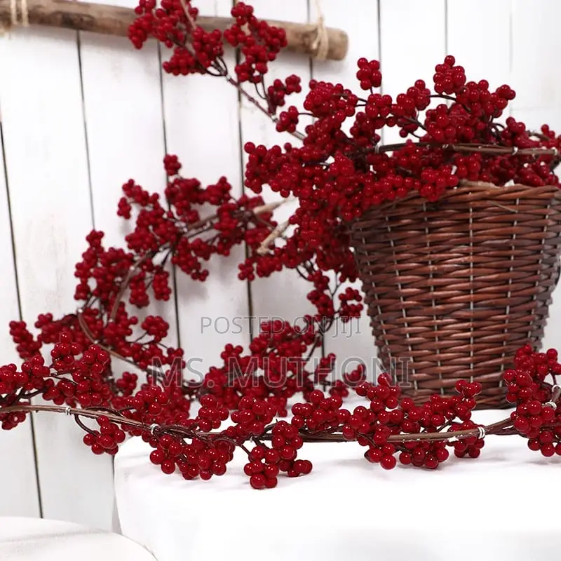 Royal Family Inspired Artificial Red Berry Plants Christmas Garland*