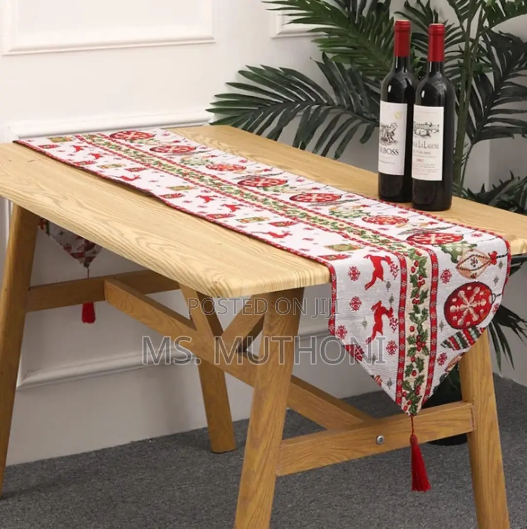 Christmas Knitted Fabric Tablecloth Runner With Tassels