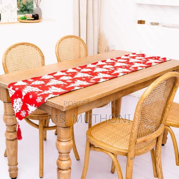 Christmas Knitted Fabric Tablecloth Runner With Tassels - thumbnail 7