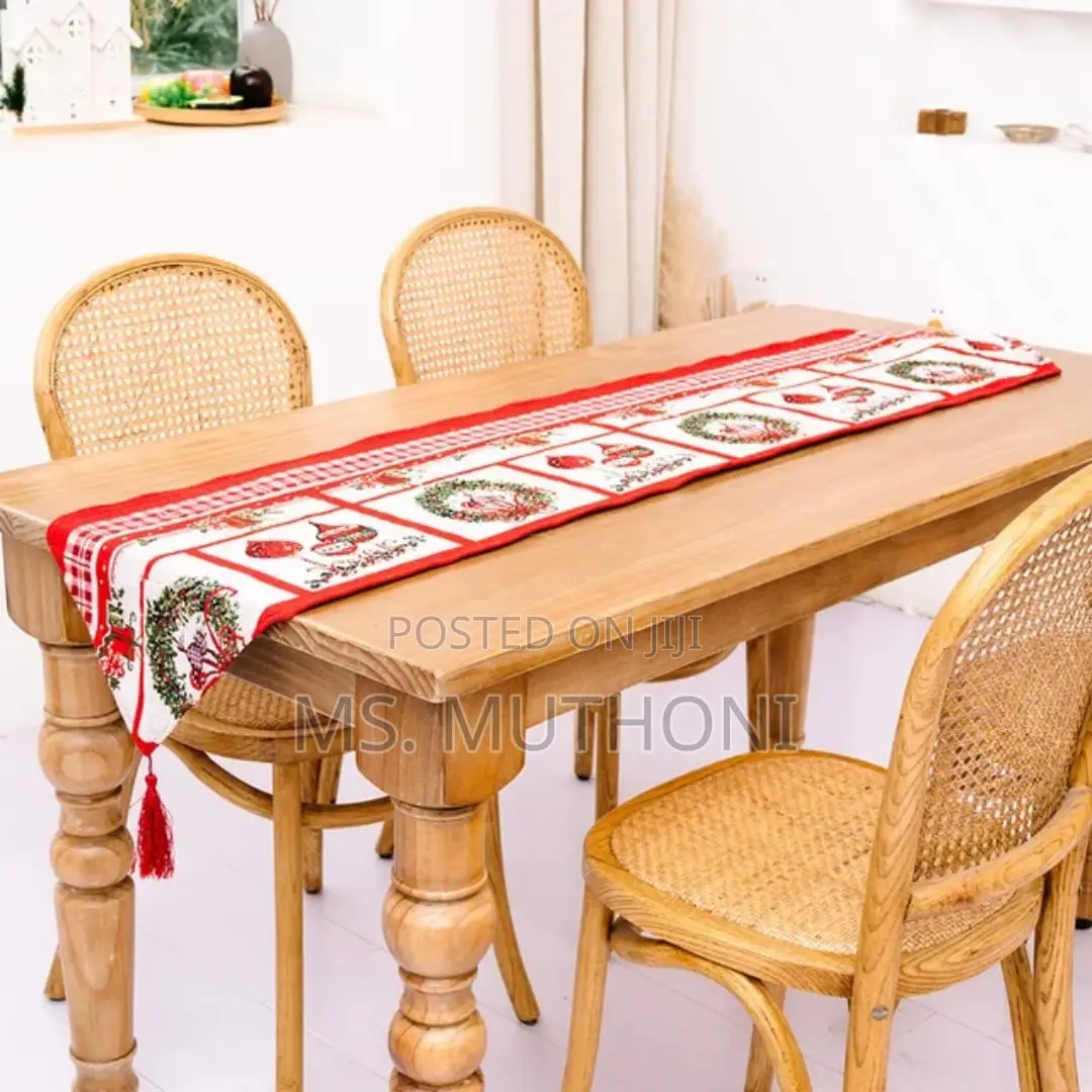 Christmas Knitted Fabric Tablecloth Runner With Tassels