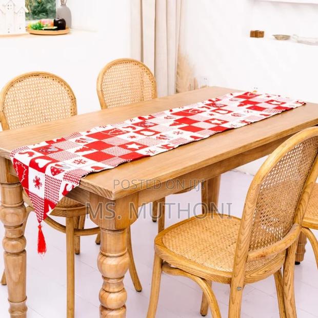 Christmas Knitted Fabric Tablecloth Runner With Tassels - thumbnail 6