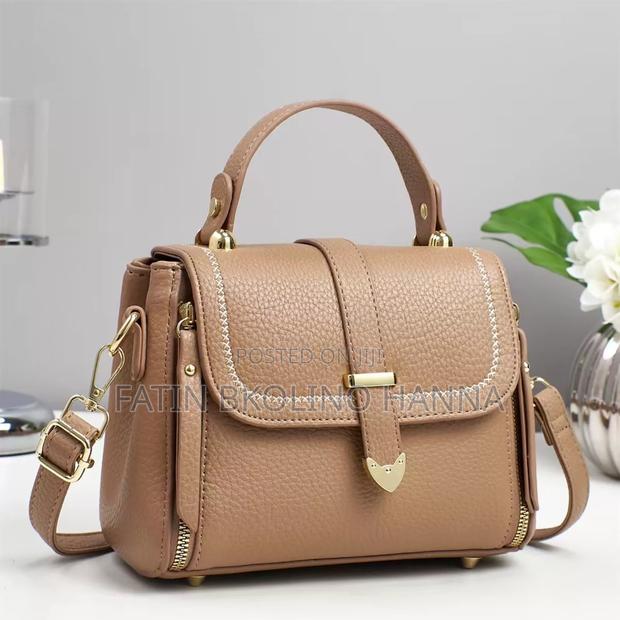 Simple Shoulder Bag Leather - main view