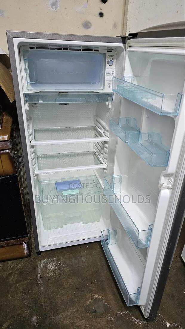 Samsung 212l Fridge - thumbnail 4