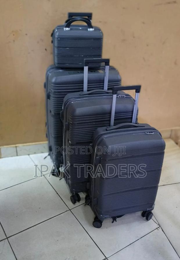 *4 in 1 Luxurious Unbreakable Suitcase*Zipper Closure Frame - main view