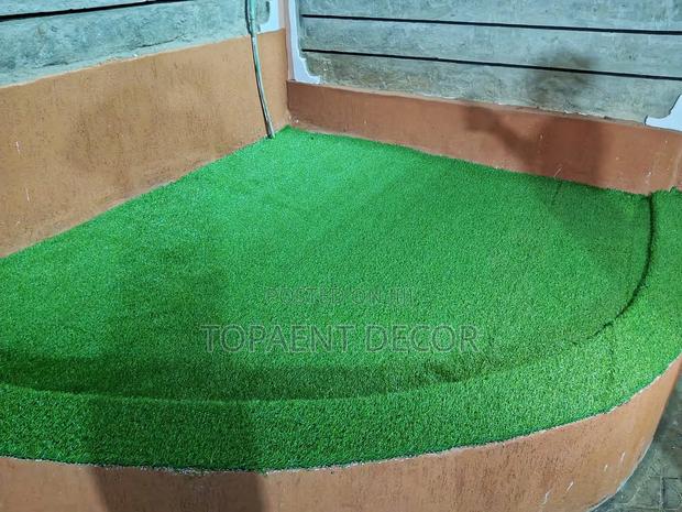 House Outdoor Corners Artificial Green Grass Carpet - main view