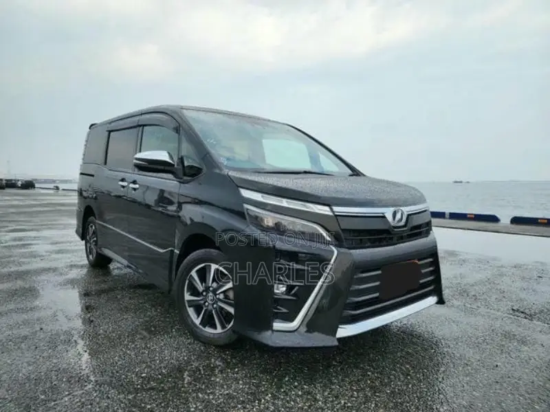 Toyota Voxy 2018 Black
