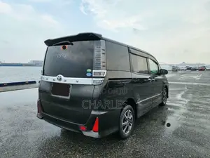 Toyota Voxy 2018 Black