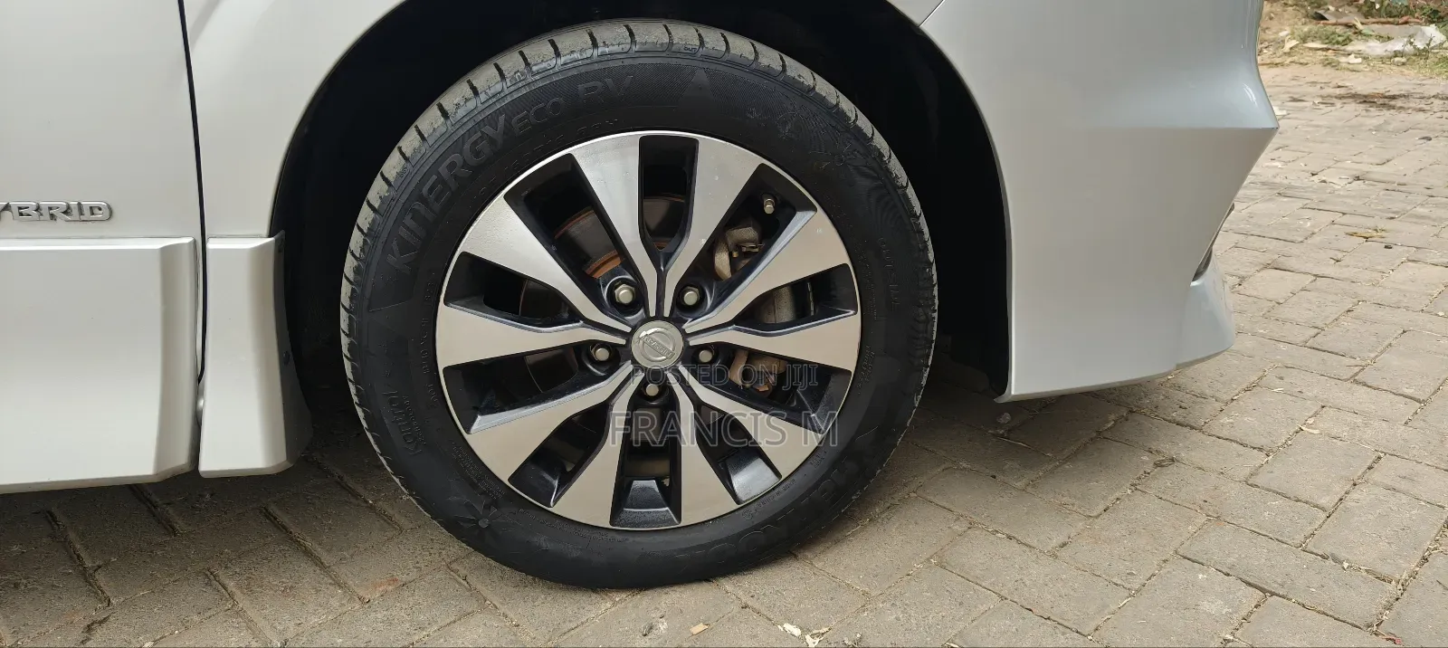 Nissan Serena 2019 Silver