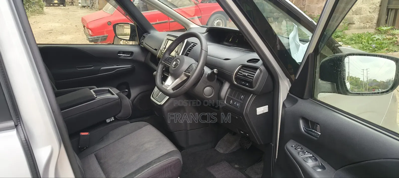 Nissan Serena 2019 Silver