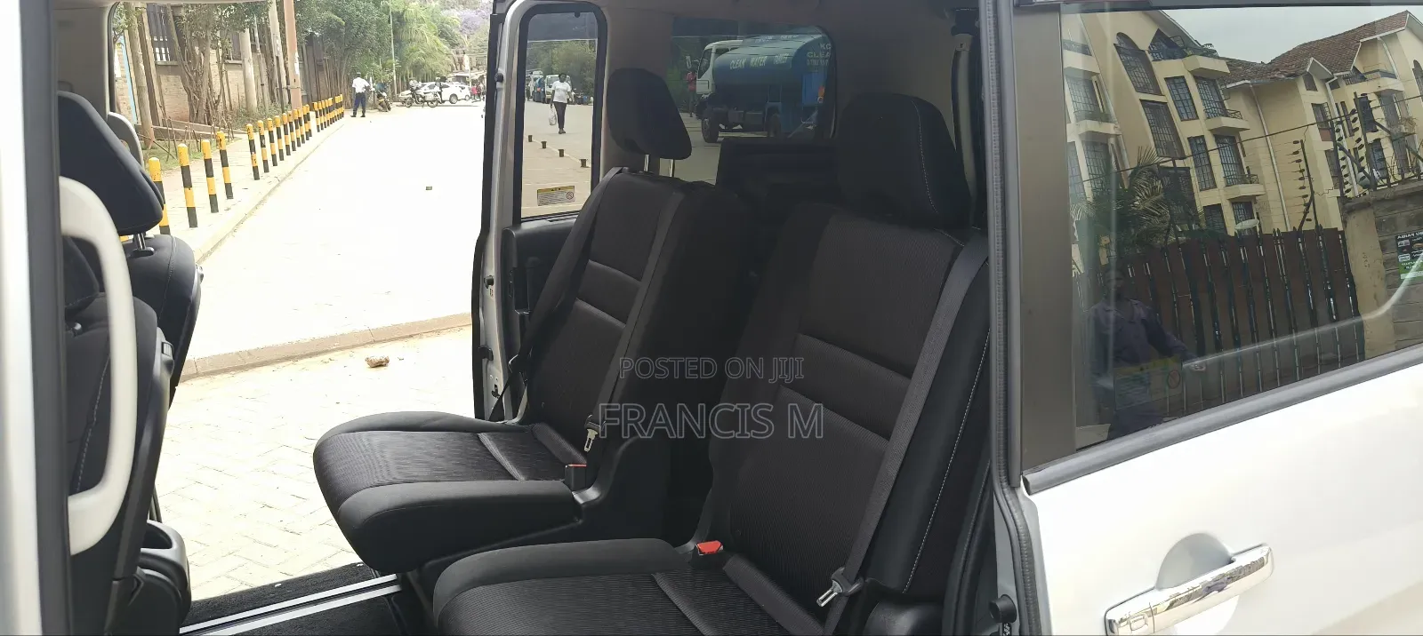 Nissan Serena 2019 Silver