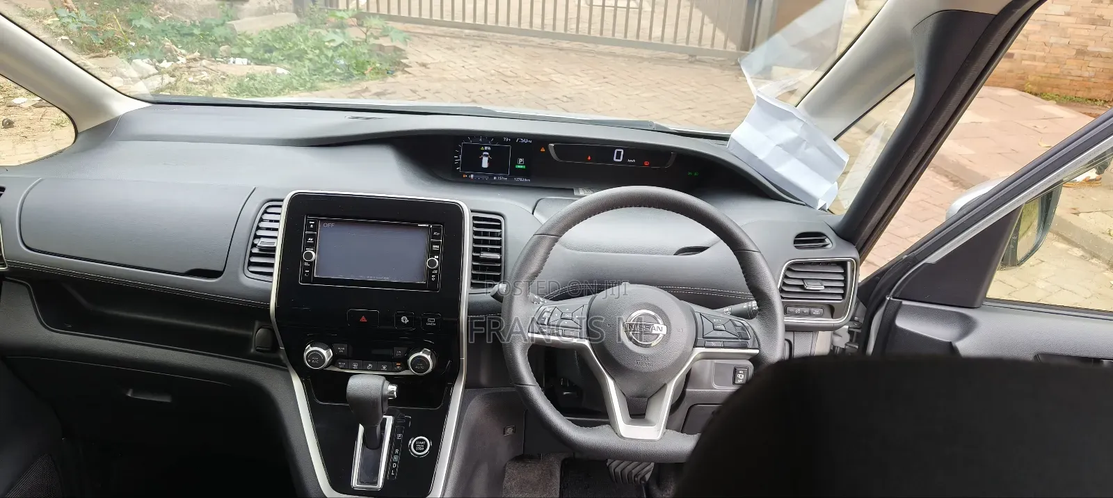 Nissan Serena 2019 Silver