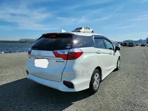 Honda Shuttle 1.5 G 4WD 2018 Pearl
