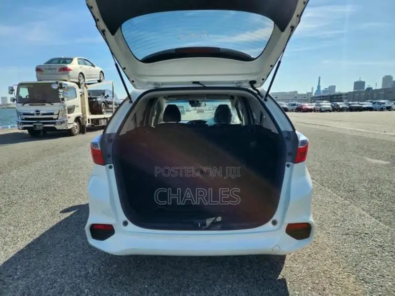 Honda Shuttle 1.5 G 4WD 2018 Pearl