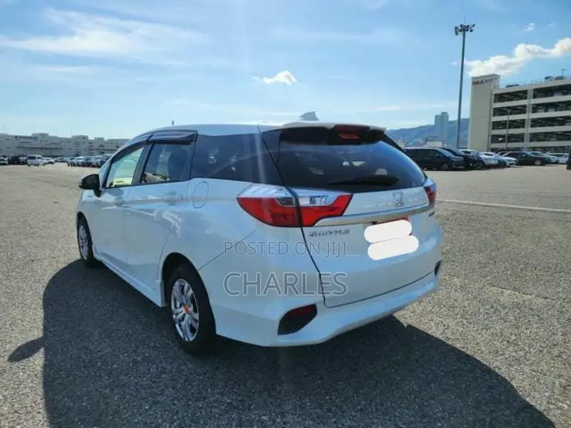 Honda Shuttle 1.5 G 4WD 2018 Pearl