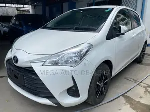 Toyota Vitz 2018 White