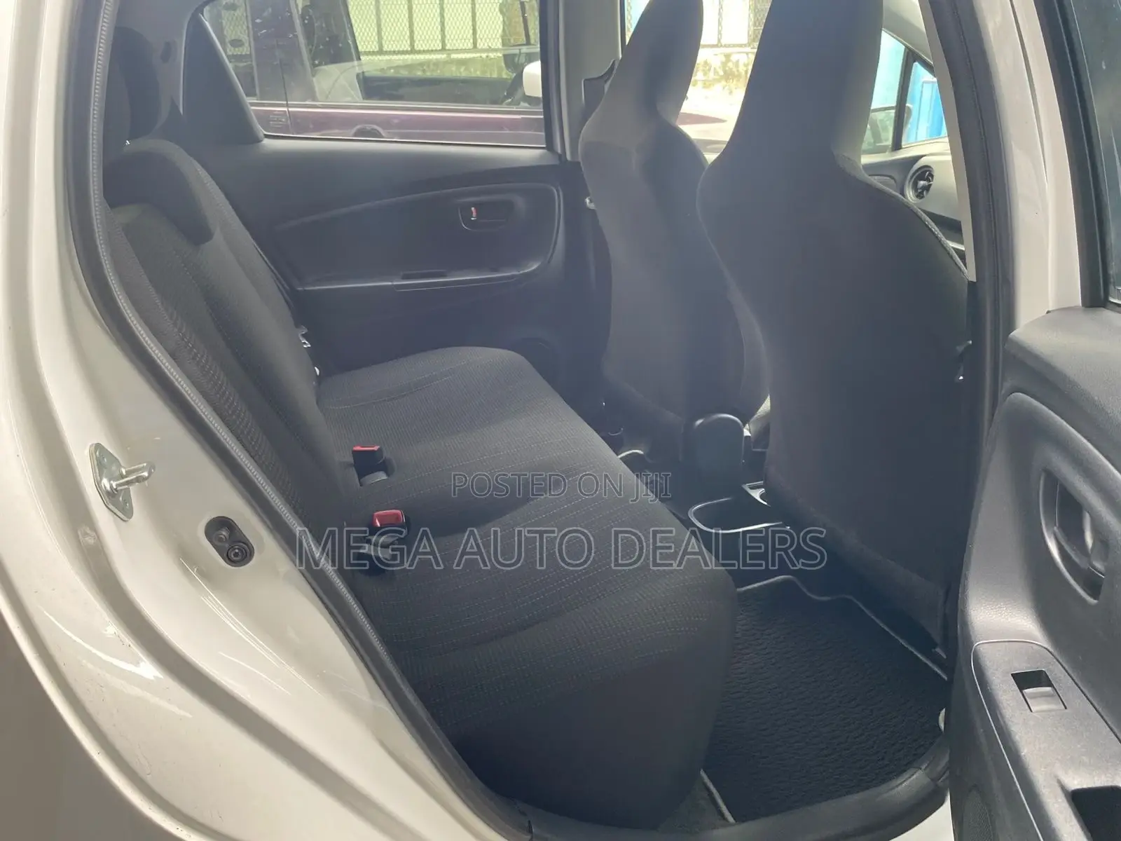 Toyota Vitz 2018 White
