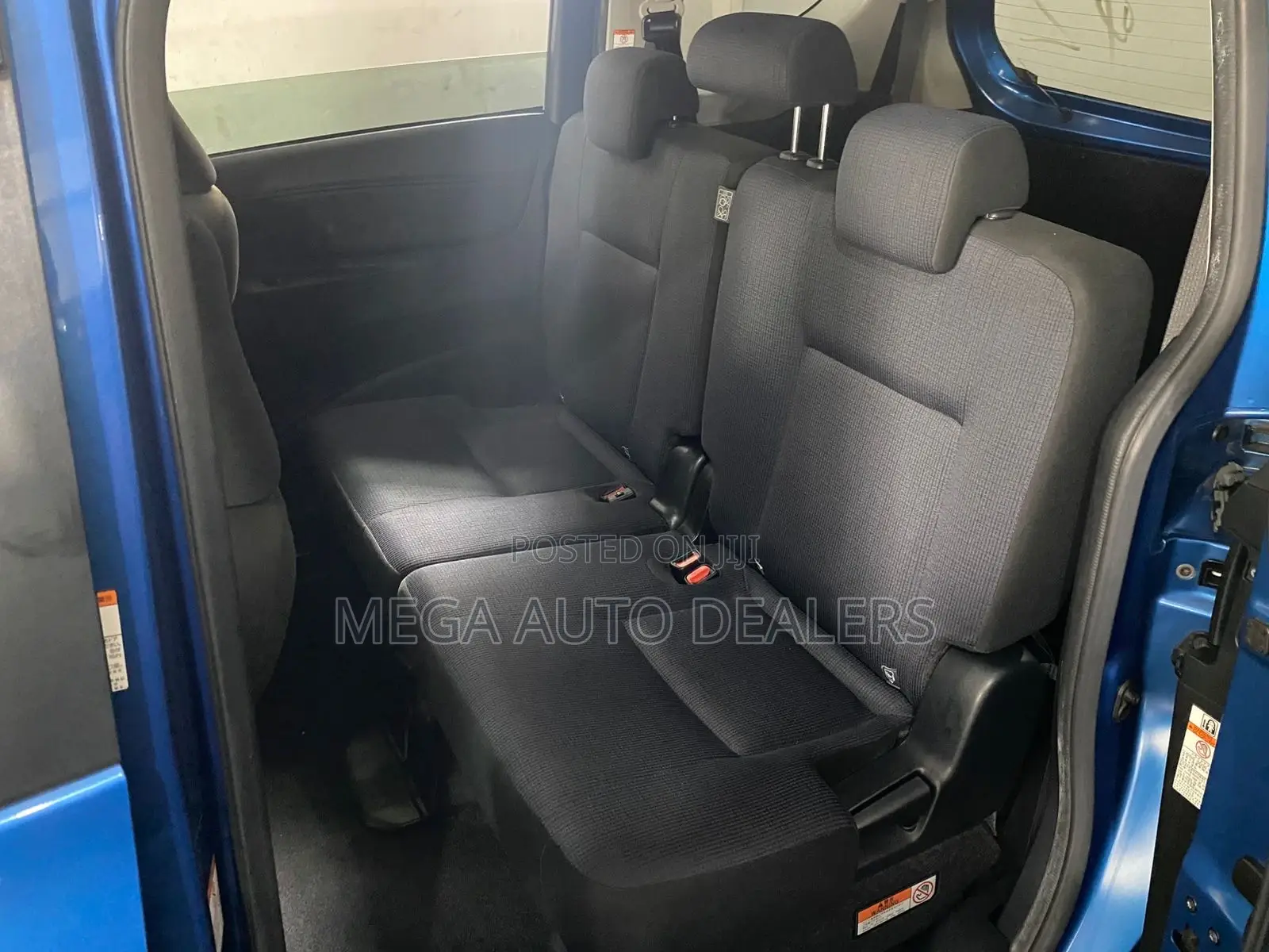 Toyota Sienta 2018 Blue