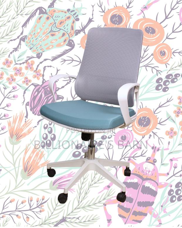White Ergonomic Mesh Office Chair | Minimal Headrest Support - thumbnail 4