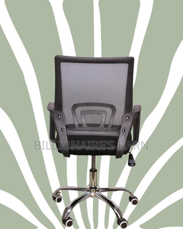 Sleek Secretarial Mesh Office Chair — Back Support For Long Hours - thumbnail 4