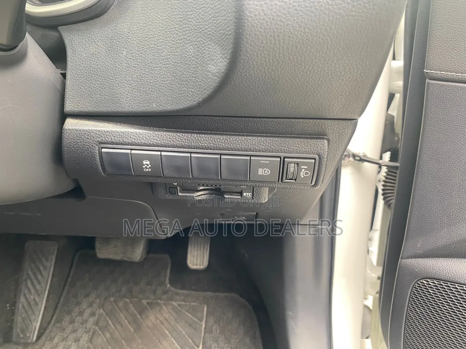 Toyota Corolla 2018 White