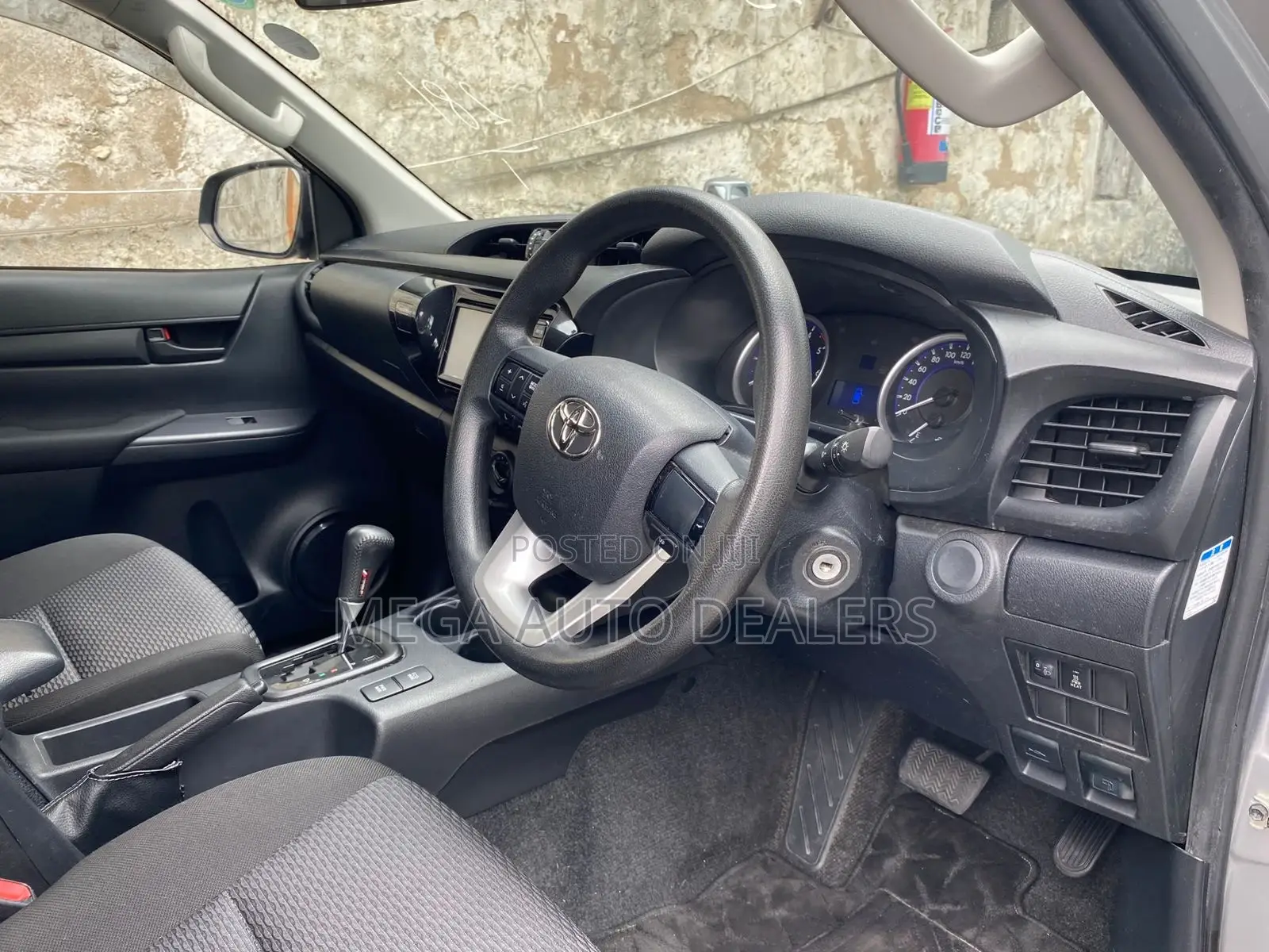 Toyota Hilux 2018 Silver