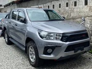 Toyota Hilux 2018 Silver