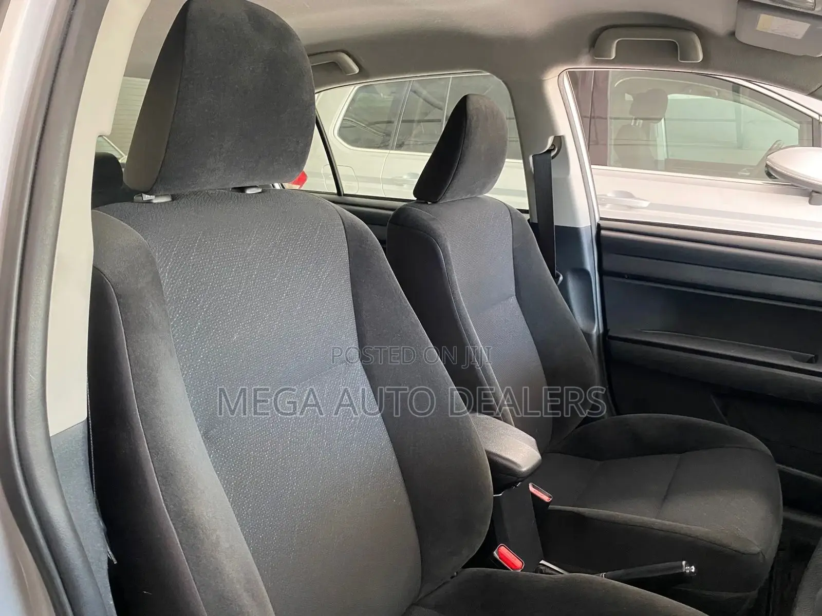 Toyota Axio 2018 Silver
