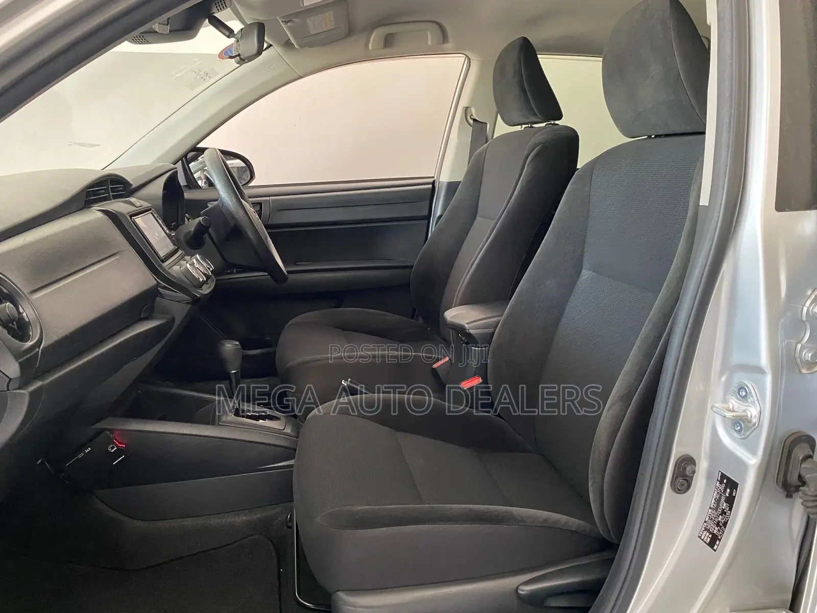 Toyota Axio 2018 Silver