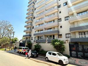 5bdrm Apartment in 3Rd Parklands for sale - main view