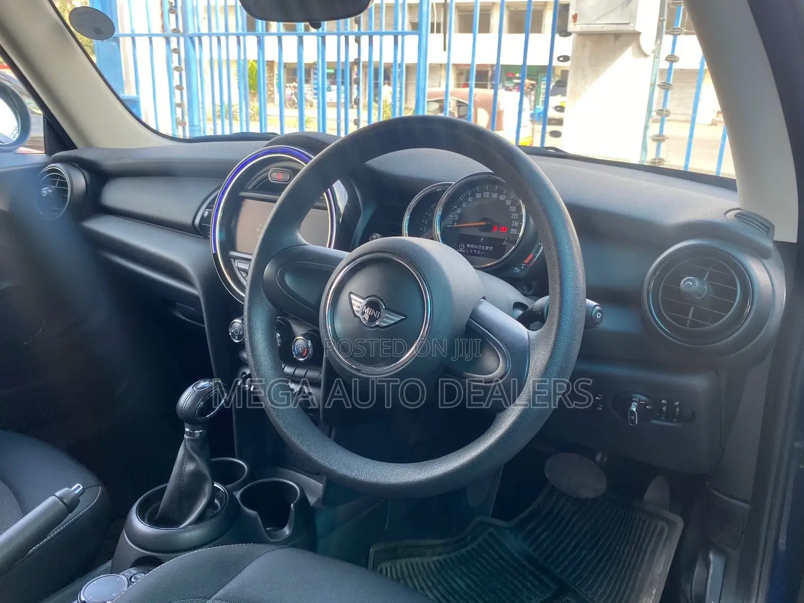 Mini Cooper 2018 Blue